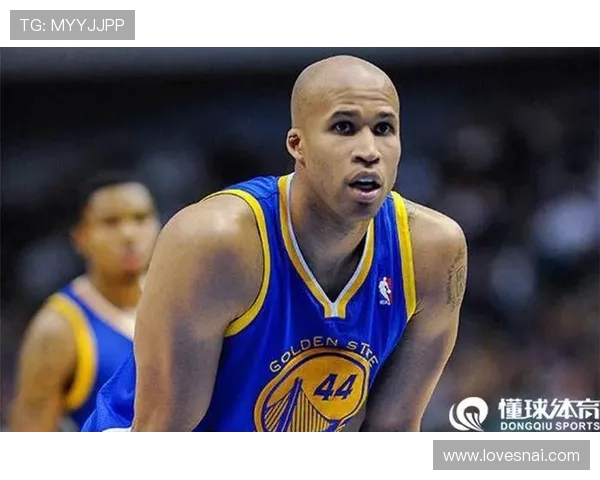 杰弗森回顾历史级别光头球员的辉煌成就与影响力分析